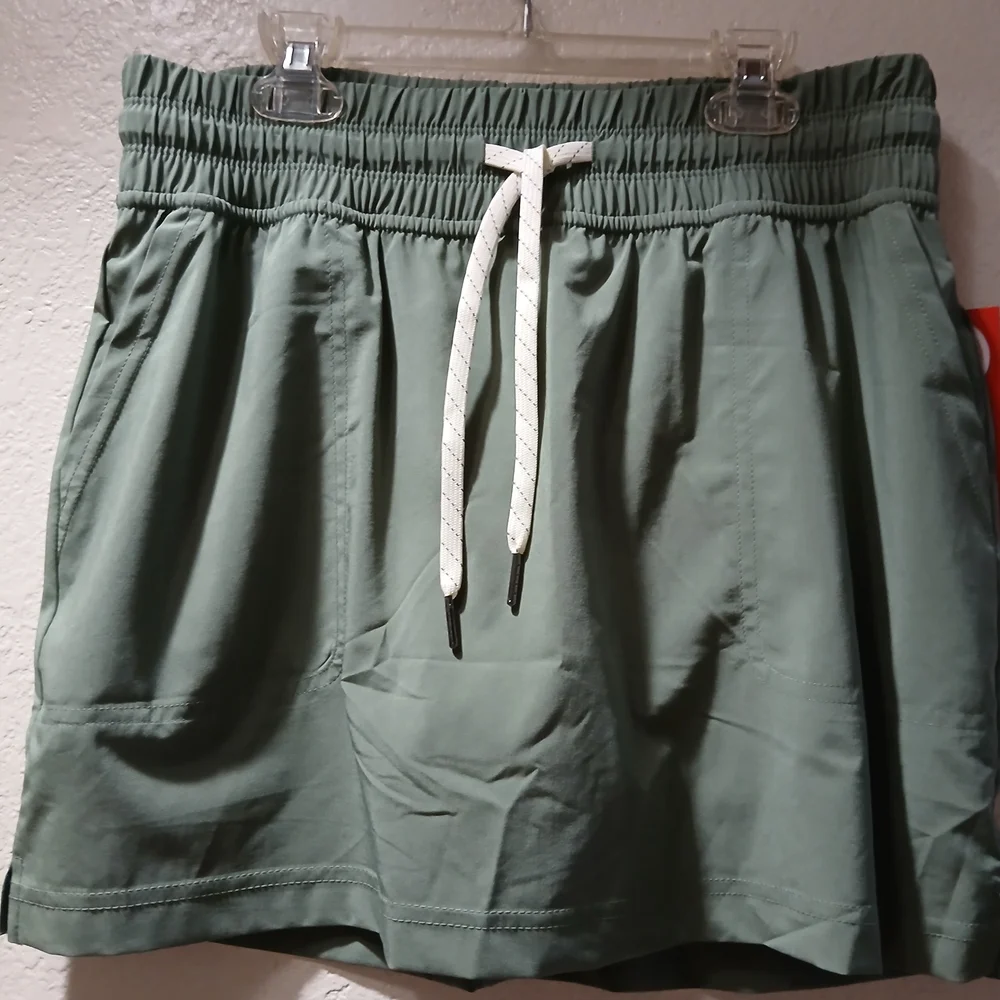 Bally total fitness nwot  Forest Green Athletic Shorts